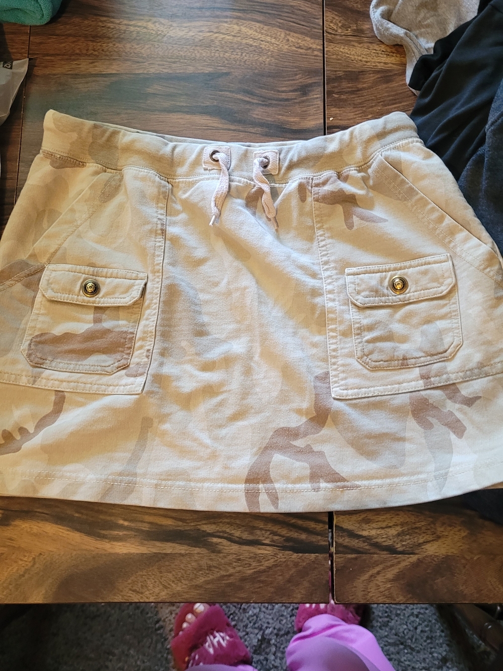 Instant Action Beige Sweatshirt or Jogger Waistband